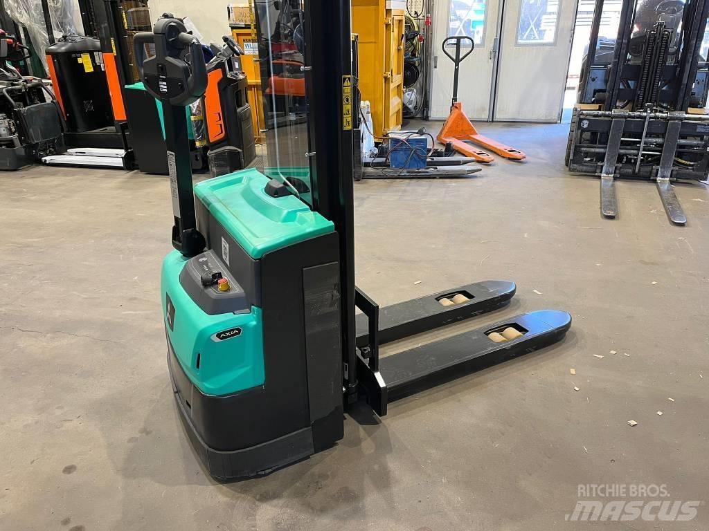 Mitsubishi SBP12N3 Empilhador para operador externo
