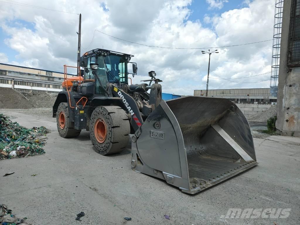 Doosan DL 320-7 Carregadeiras de rodas