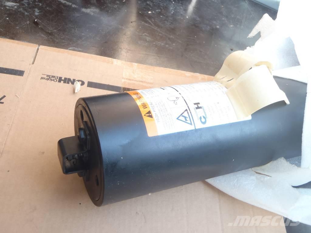 CASE Accumulator Travőes