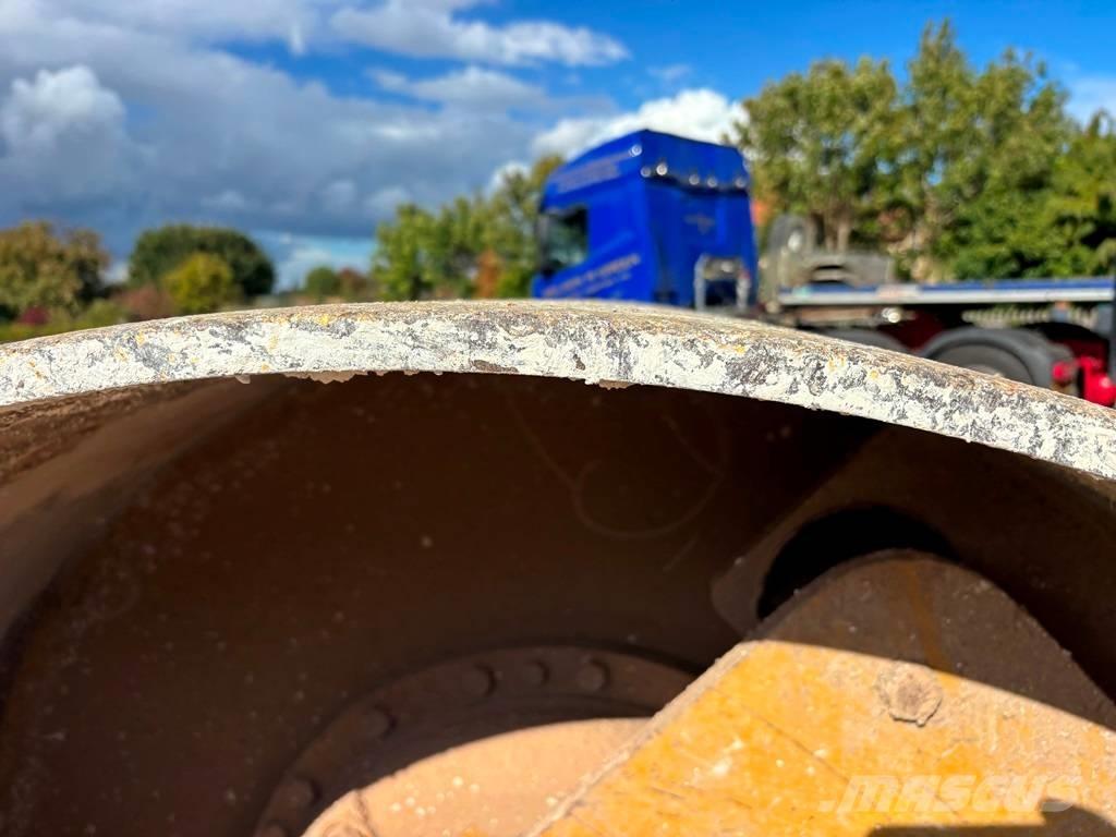 CAT CS 64 B Cilindros Compactadores monocilíndricos