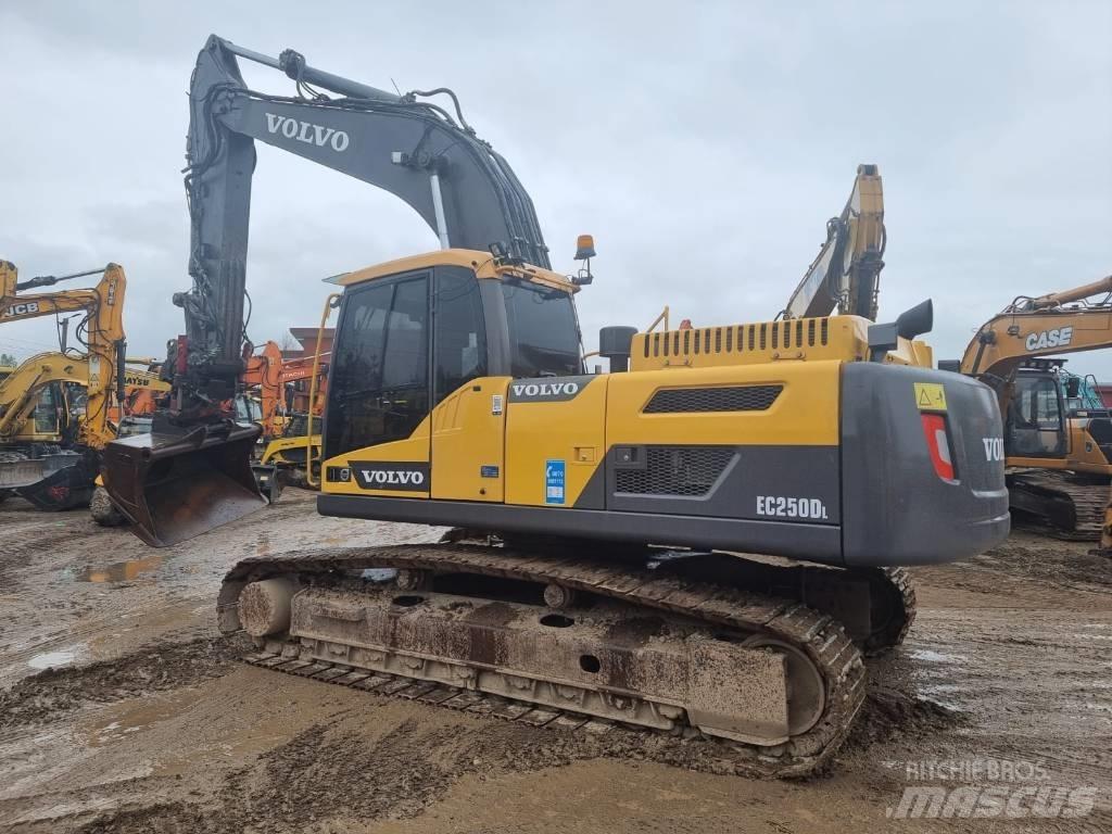 Volvo EC 250 D L Escavadeiras de esteiras