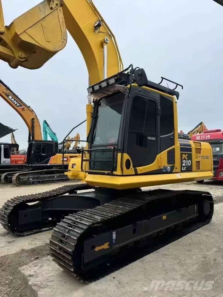 Komatsu 210LC-8 Escavadeiras de esteiras