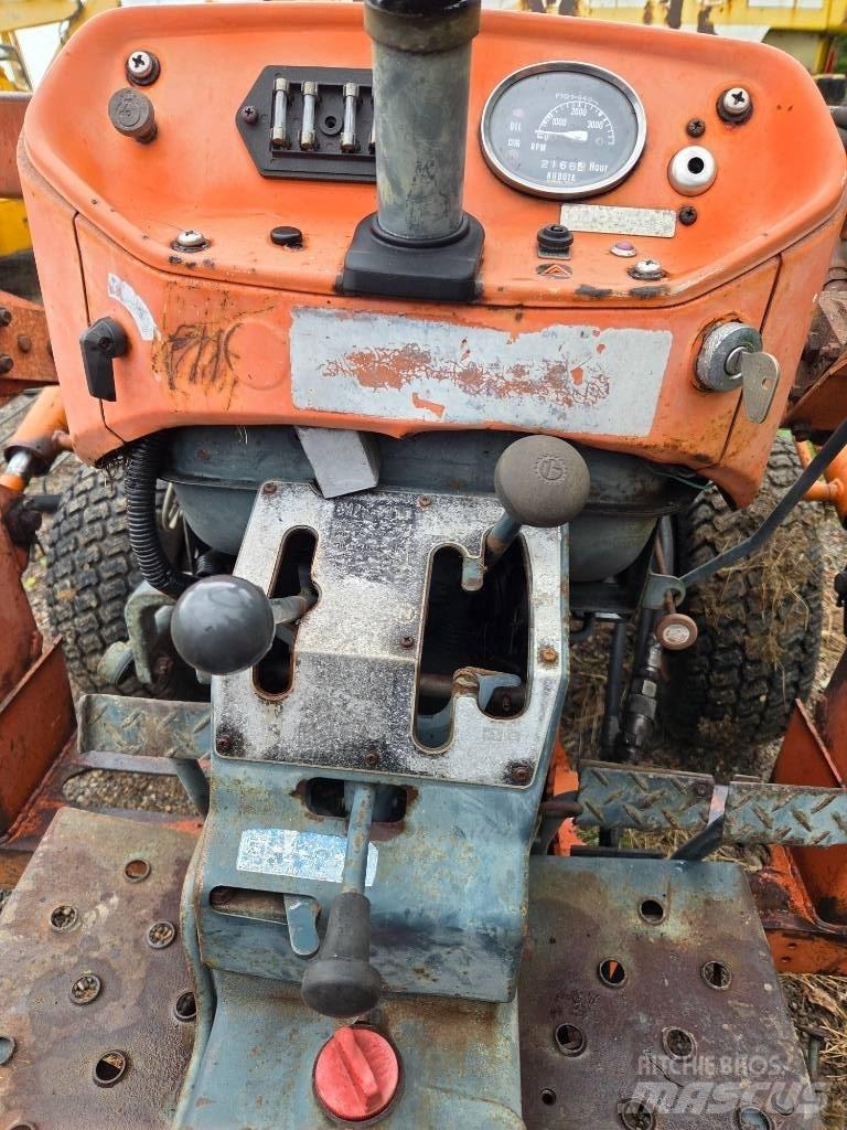 Kubota L 235 Tractores compactos