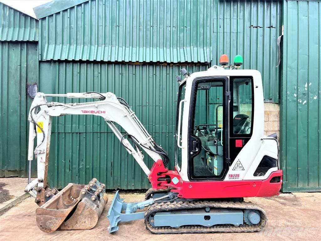 Takeuchi TB225 Miniescavadeiras