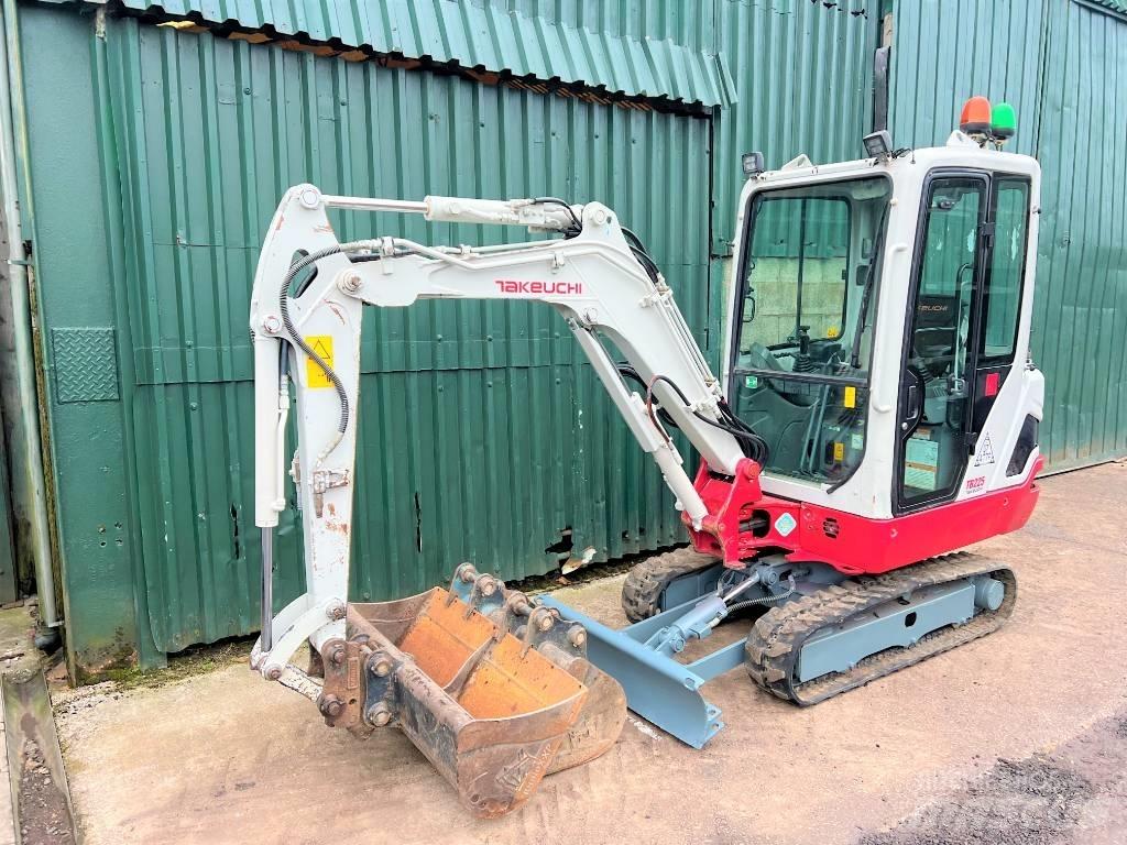Takeuchi TB225 Miniescavadeiras