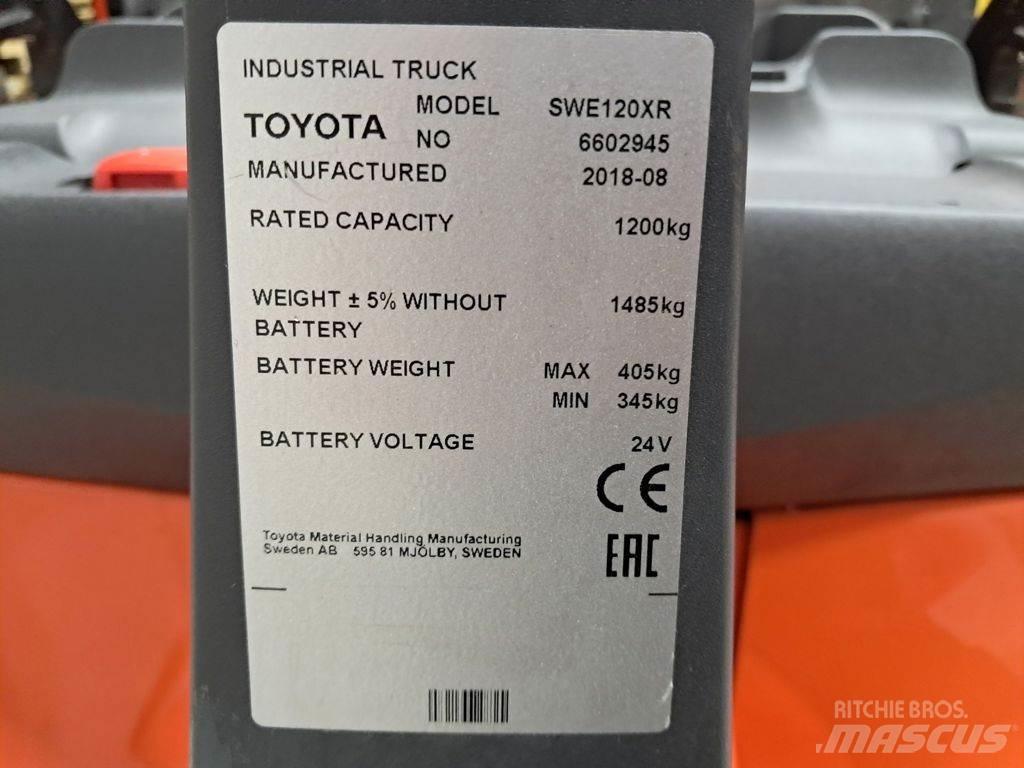 Toyota SWE120XR Empilhador para operador externo