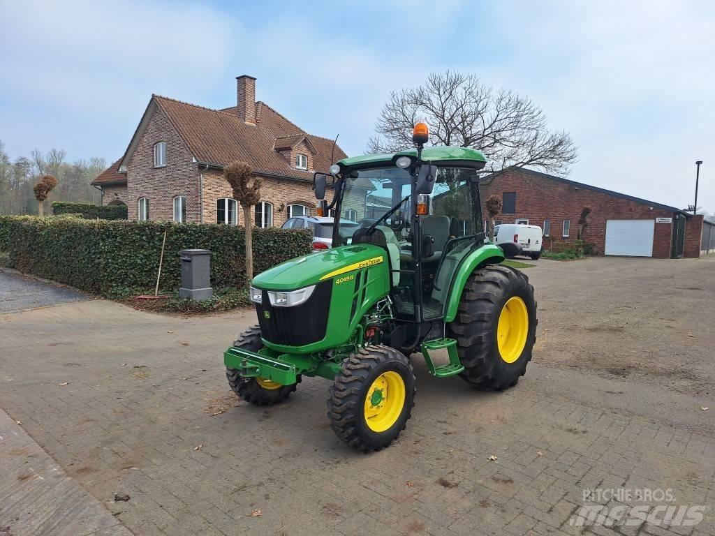 John Deere 4049R Tractores compactos
