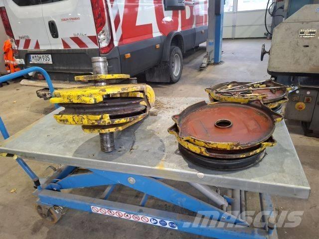 Demag 15to. Outras gruas