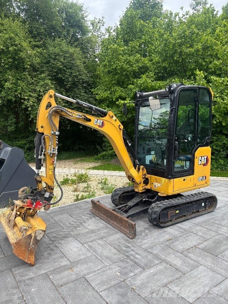 CAT 301.8 Miniescavadeiras