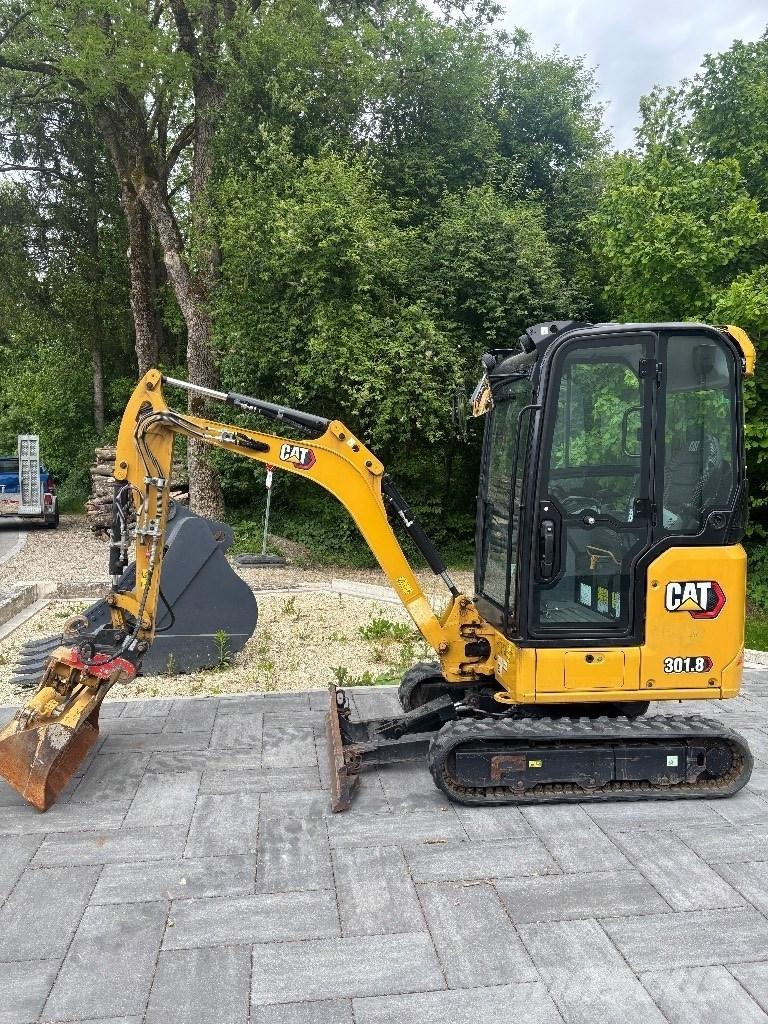 CAT 301.8 Miniescavadeiras