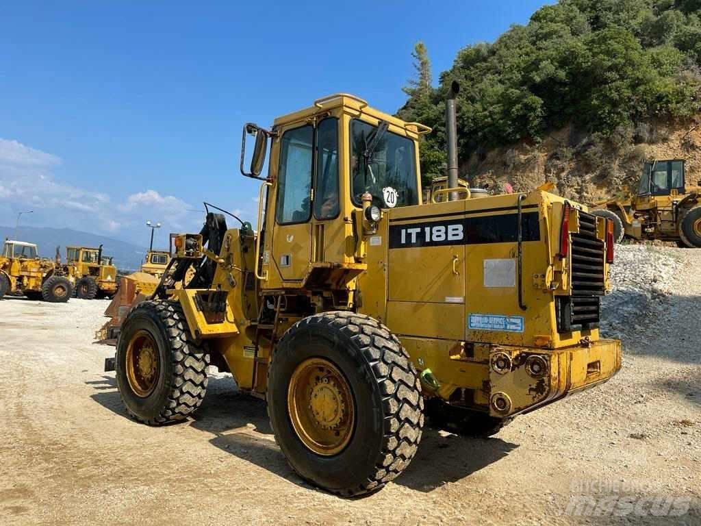 CAT IT 18 B Carregadeiras de rodas