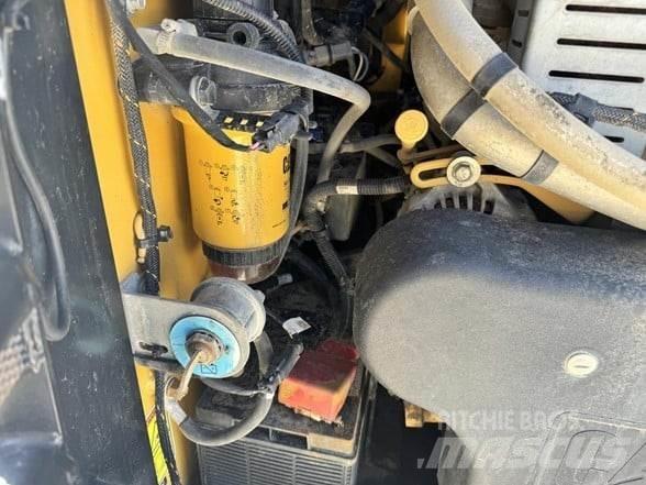 CAT 279D3 Minicarregadeiras
