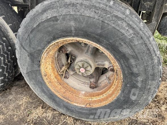 Heil 9200 Espalhadores de estrume