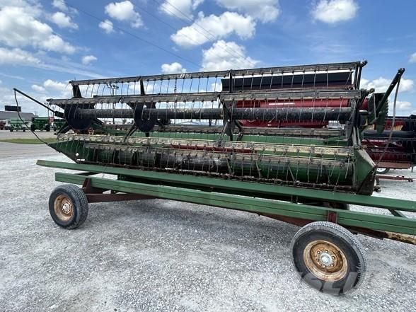 John Deere 220 Ceifeiras debulhadoras compactas