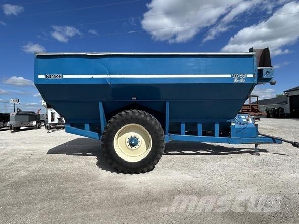 Kinze 1040 Carrinhos de grão
