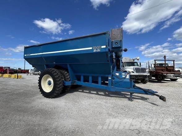 Kinze 1040 Carrinhos de grão