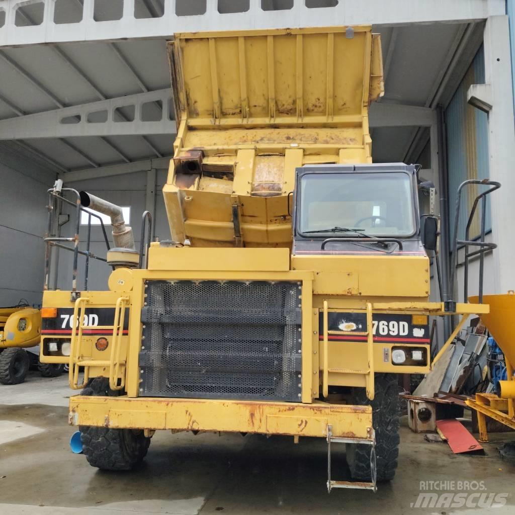 CAT 769 D Camiőes basculantes rígidos