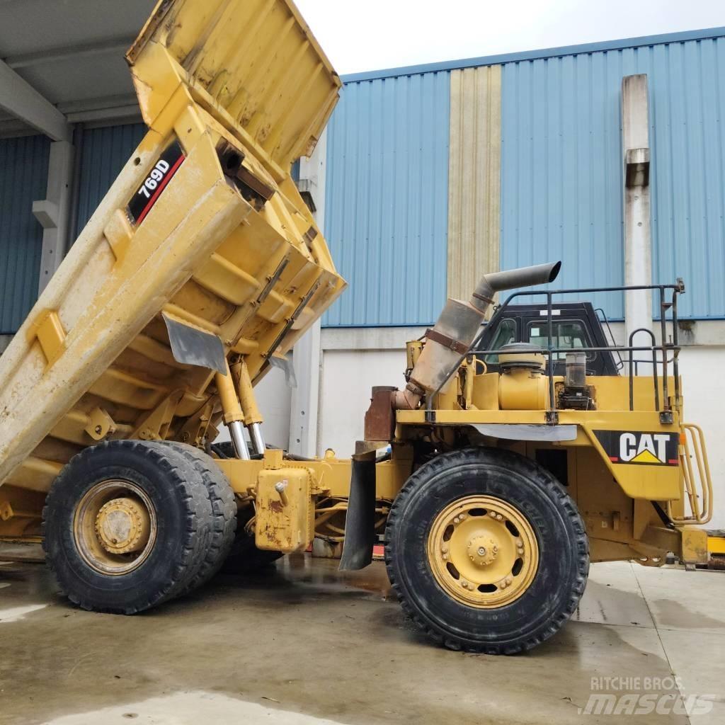 CAT 769 D Camiőes basculantes rígidos