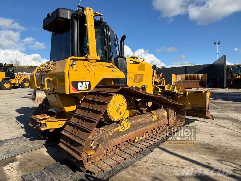 CAT D 6 N LGP Dozers - Tratores rastos