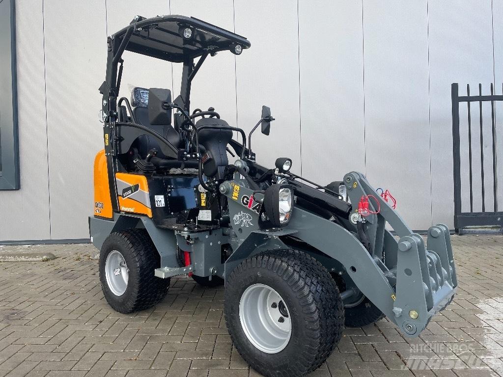 GiANT G1500 X-tra Carregadora multifunções