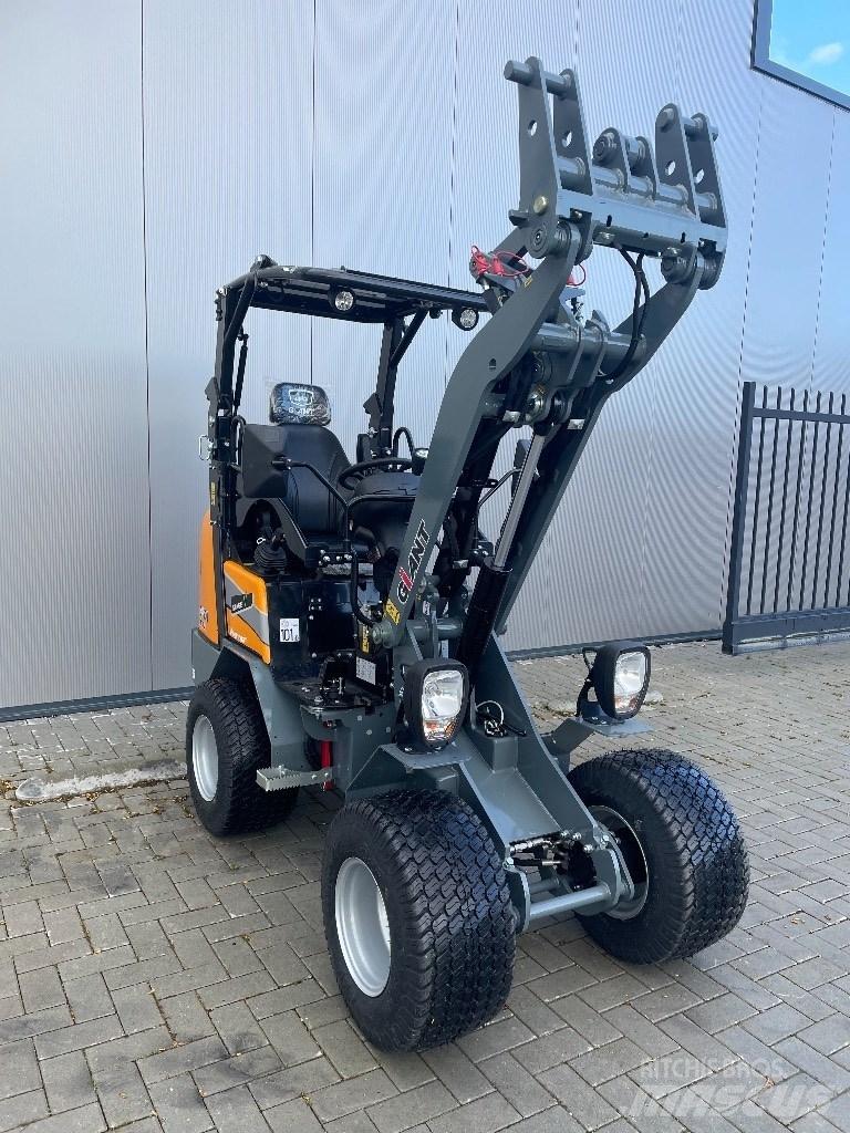 GiANT G1500 X-tra Carregadora multifunções