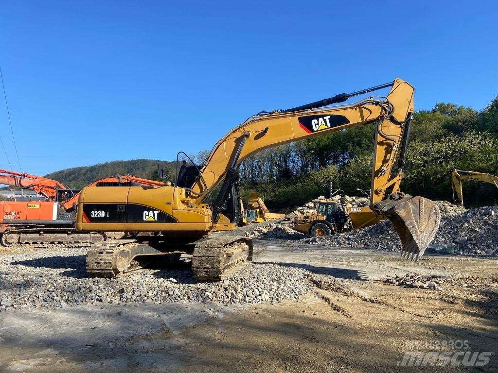 CAT 323 D Escavadeiras de esteiras