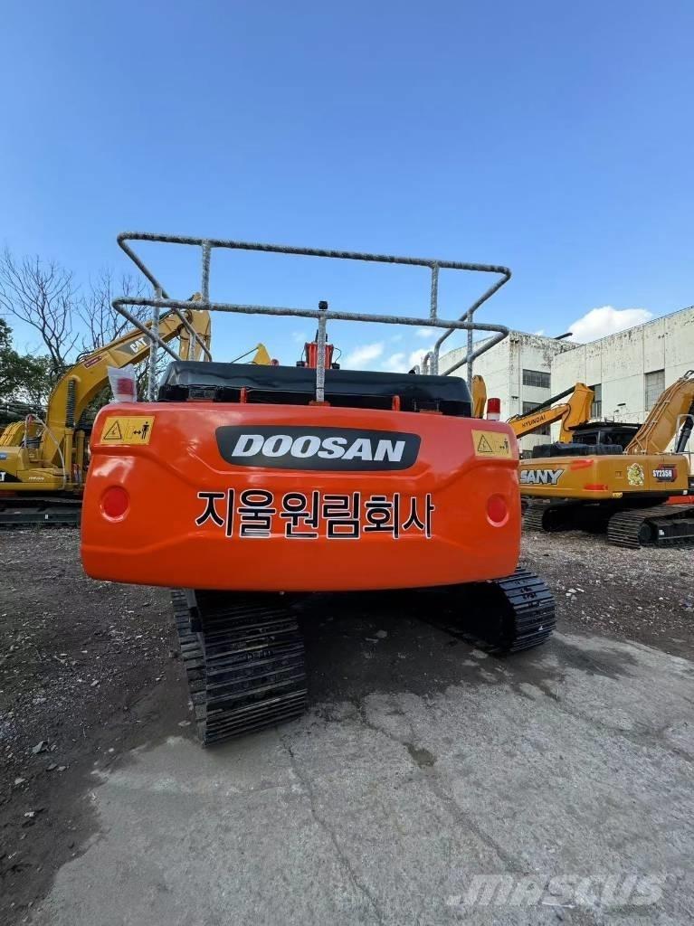 Doosan DX300LC Escavadeiras de esteiras