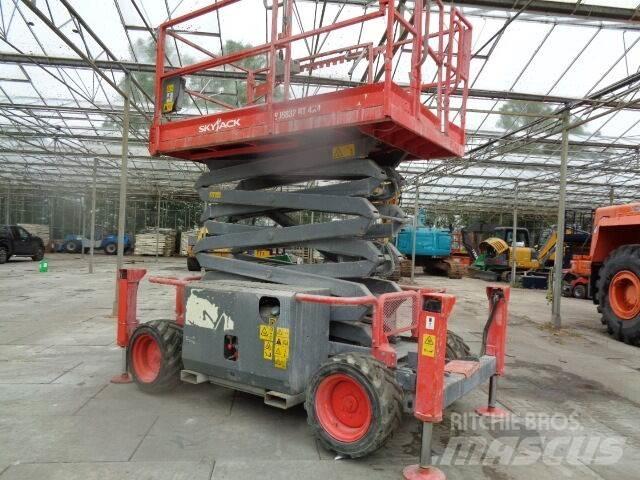 SkyJack SJ 6832 RT Elevadores de tesoura