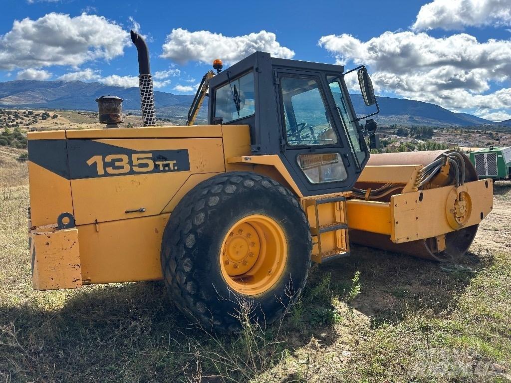Lebrero 135 TT Cilindros Compactadores monocilíndricos