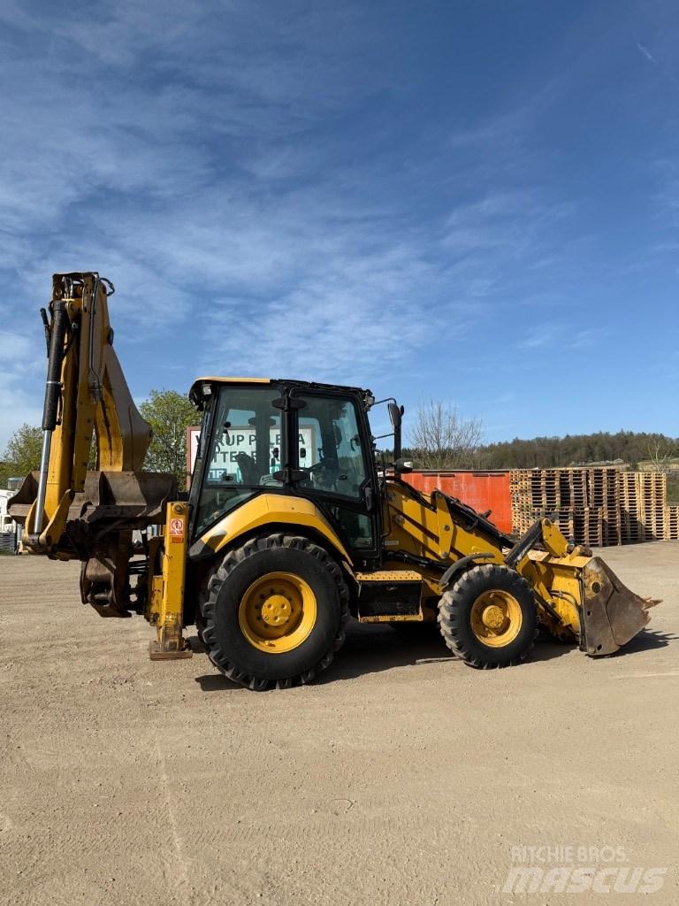 CAT 427 F 2 Retroescavadeiras