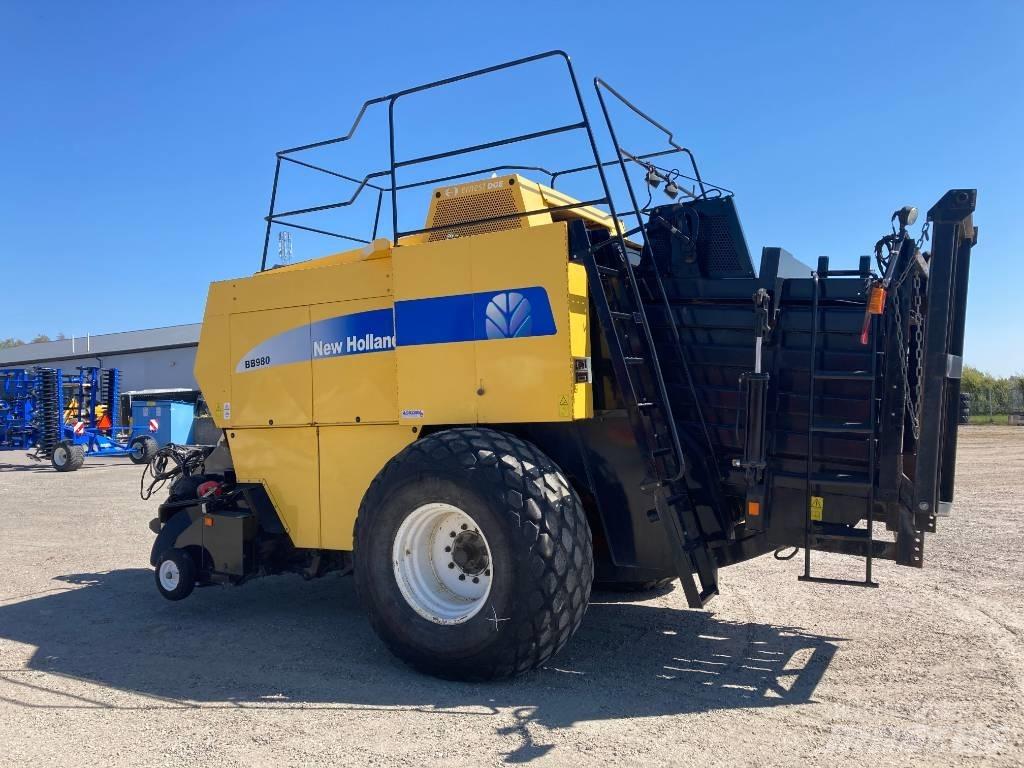 New Holland BB 980 Enfardadeira de fardos quadrados