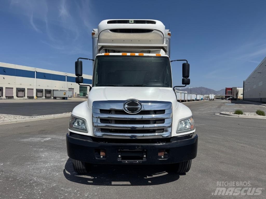 Hino 268 T Caminhões caixa temperatura controlada
