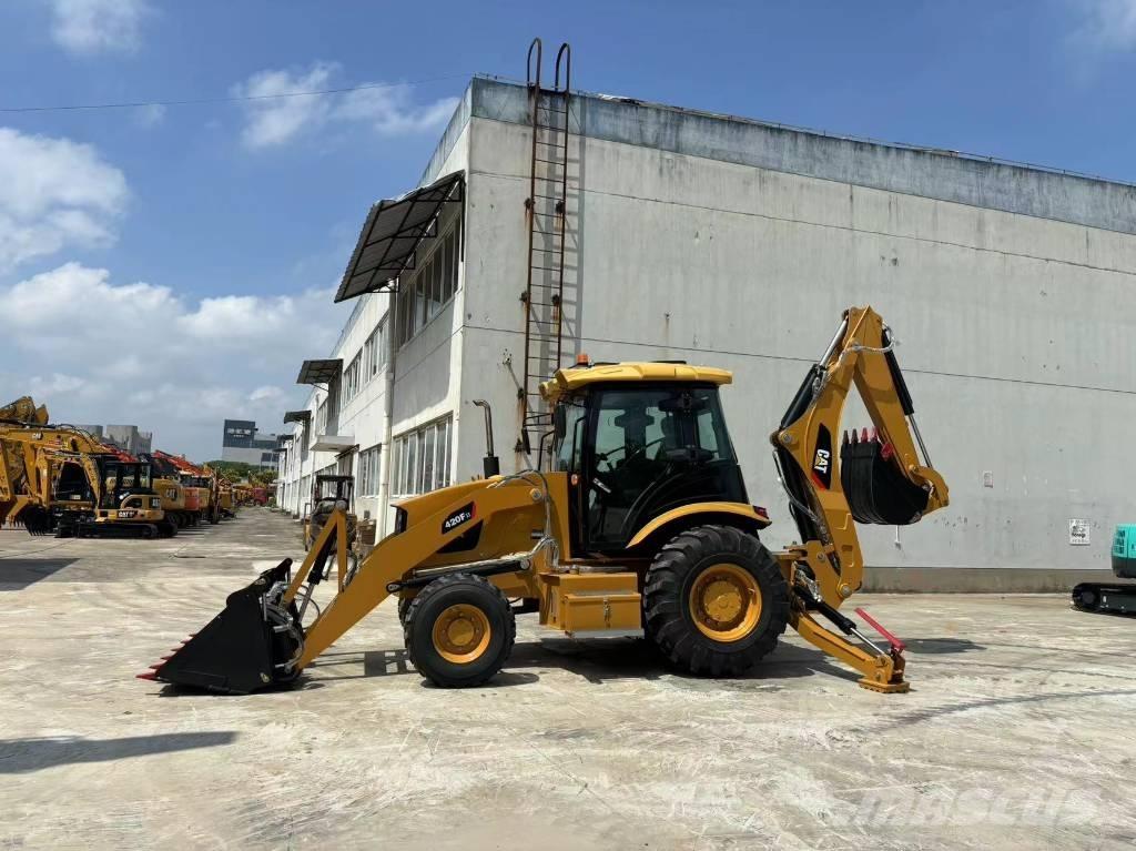 CAT 420 F Retroescavadeiras