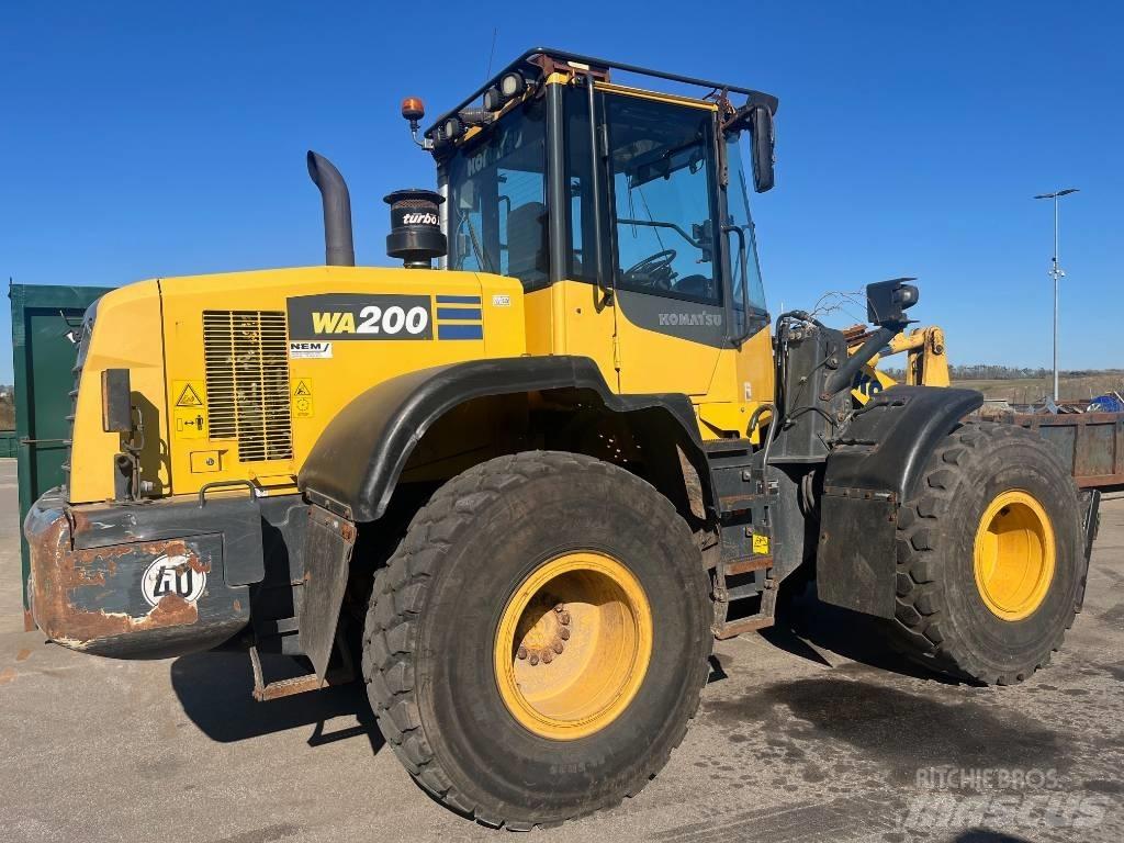Komatsu WA 200-7 Escavadeiras de esteiras