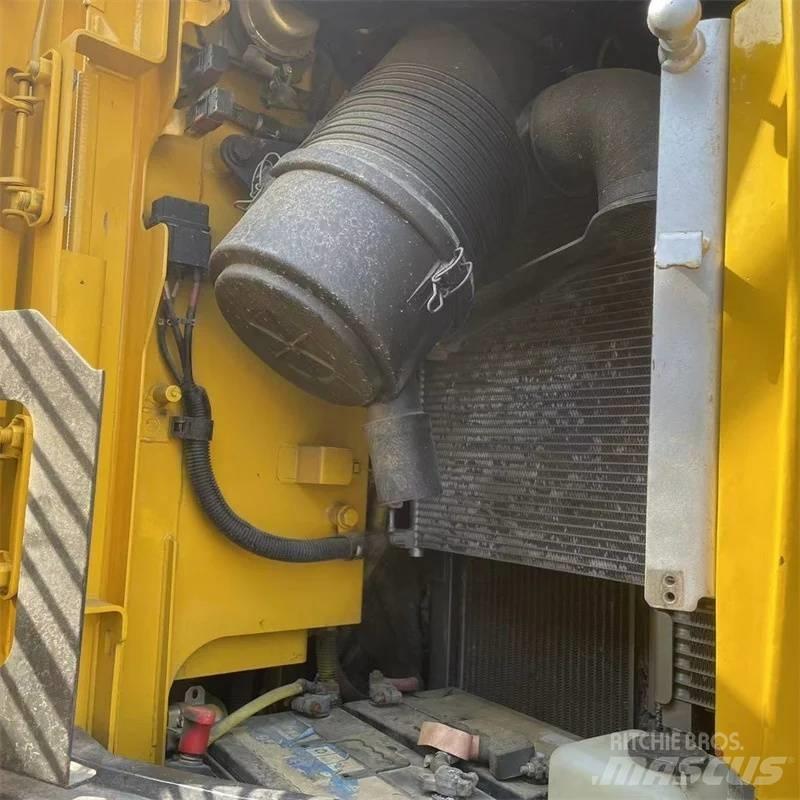 Komatsu PC 138 Escavadeiras de esteiras