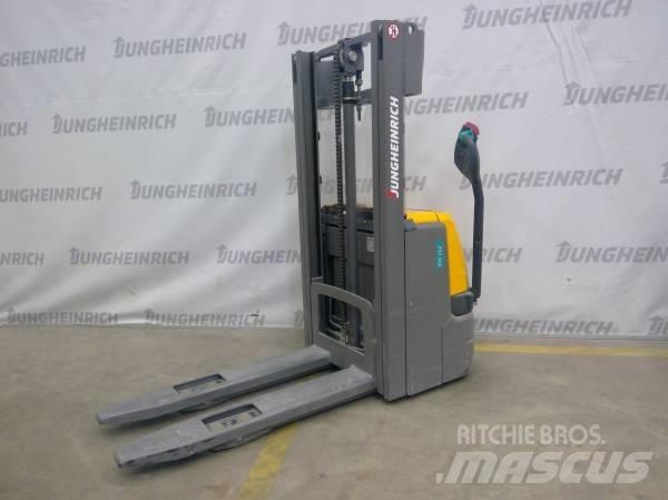 Jungheinrich EJC 112 Empilhador para operador externo