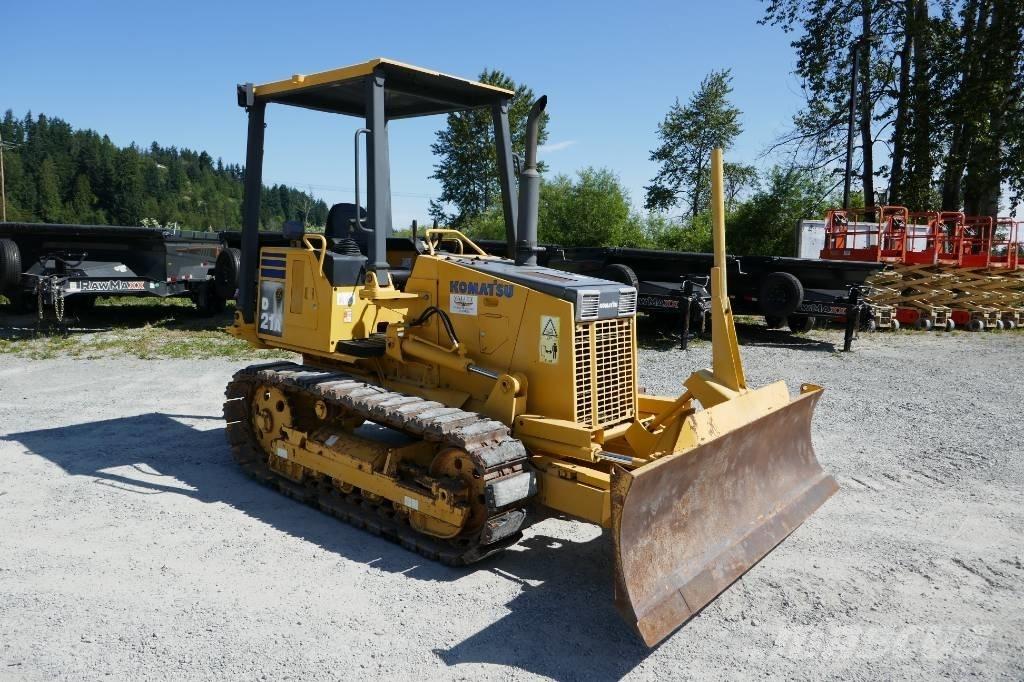 Komatsu D21A-8 Dozers - Tratores rastos