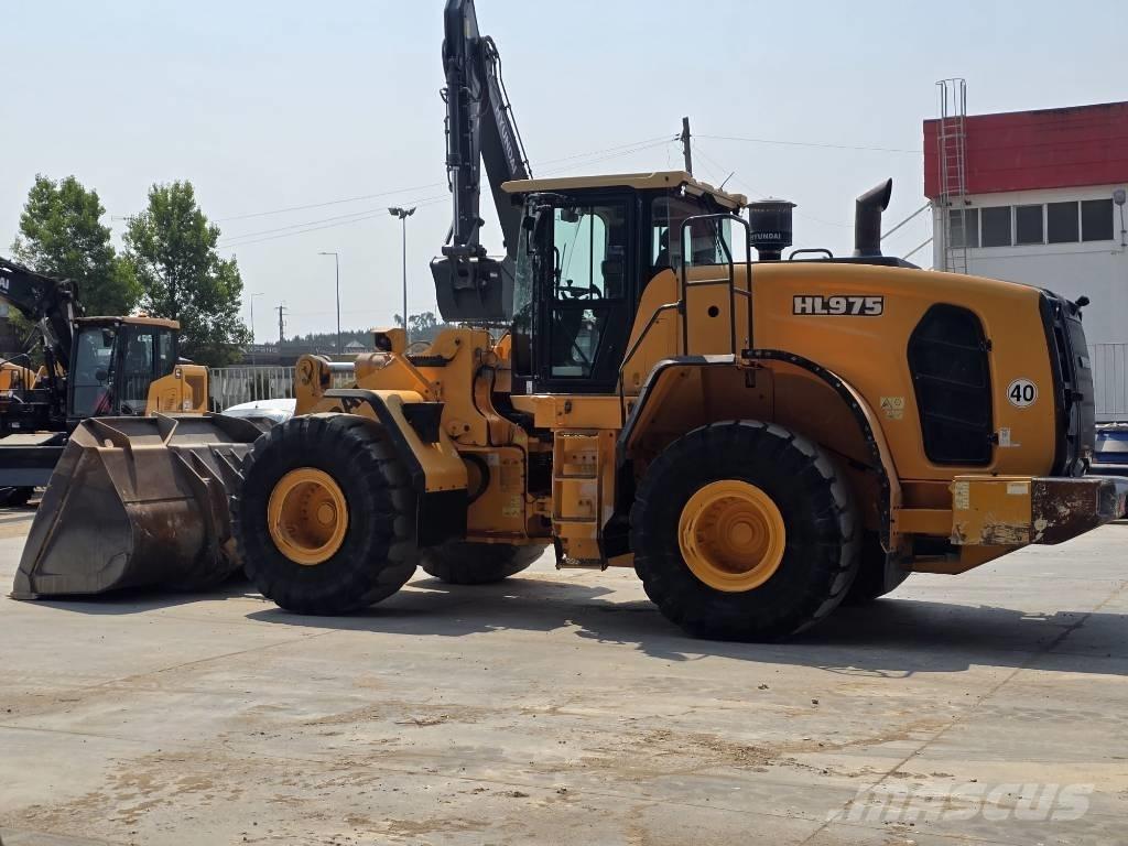 Hyundai HL 975 Carregadeiras de rodas