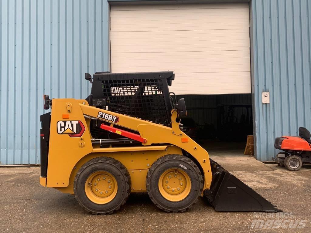 CAT 216 B 3 Mini carregadoras