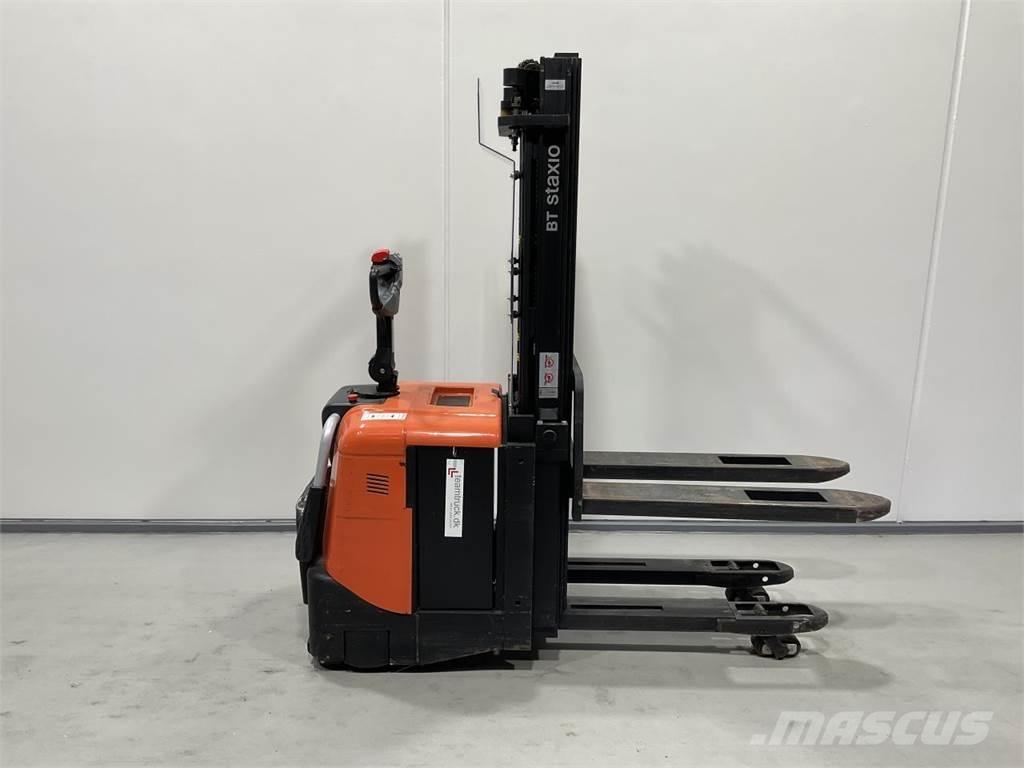 BT SPE125L Self propelled stackers