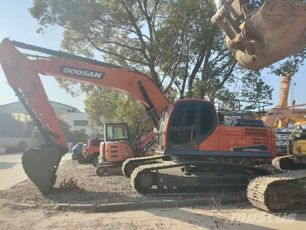 Doosan DX 300 LC Escavadeiras de esteiras