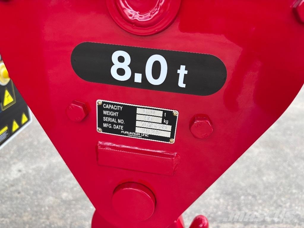 Unic URW 806 Gruas Fora-de-estrada