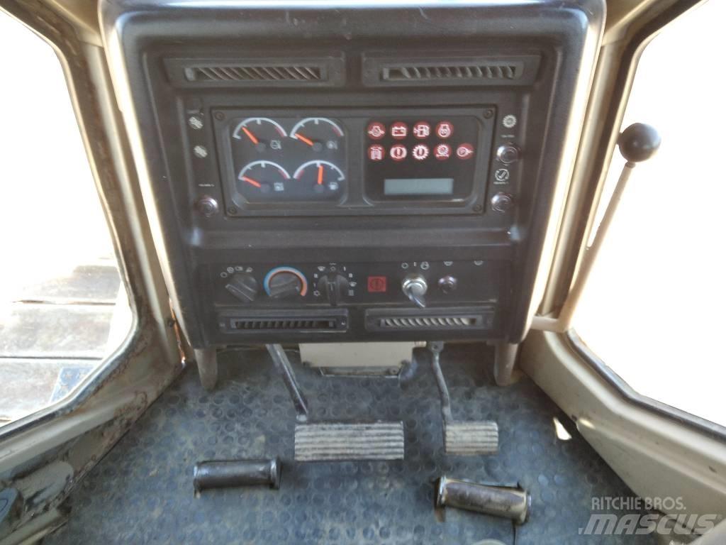 CAT D 6 M LGP Dozers - Tratores rastos