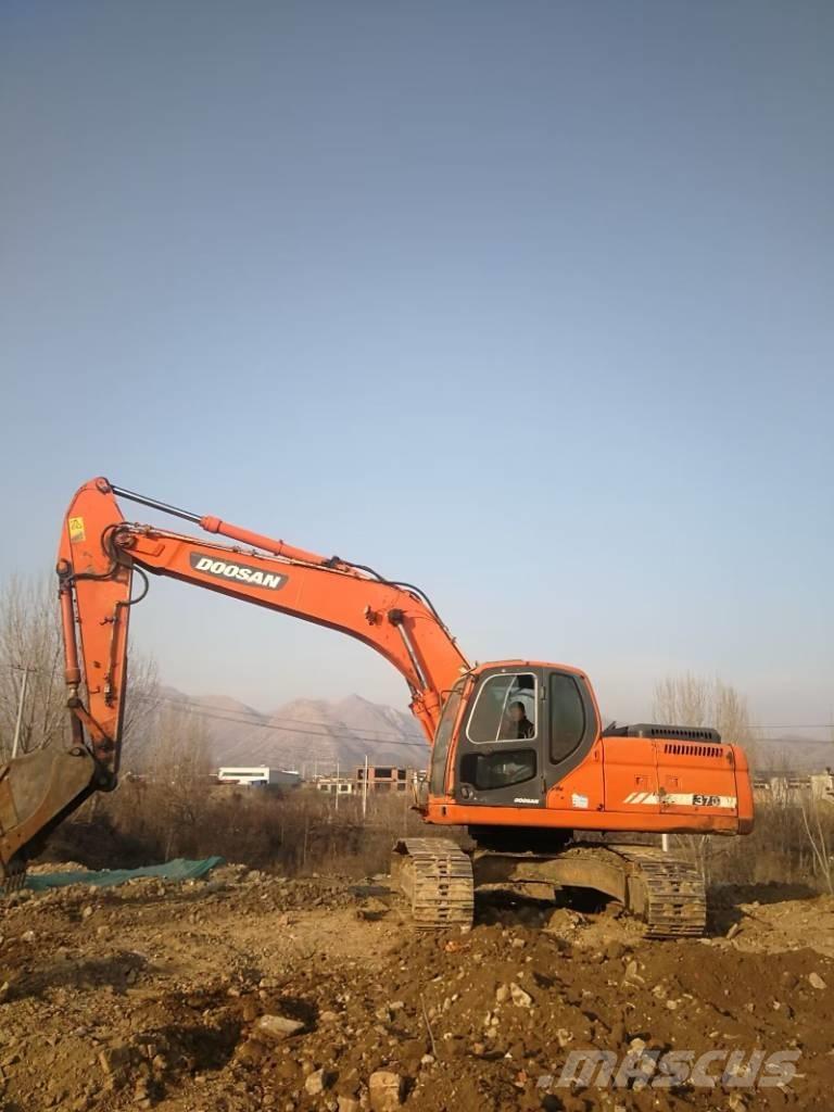Doosan DX 225 Escavadeiras de esteiras