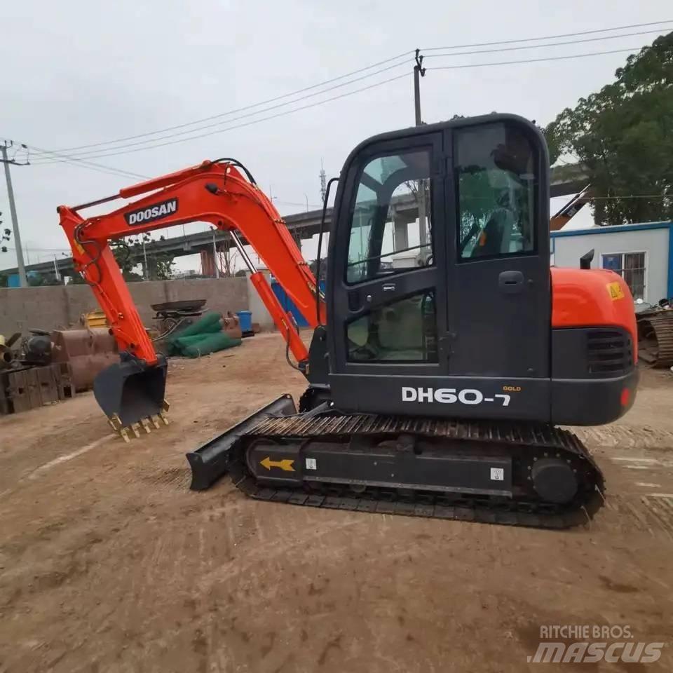 Doosan DH60-7 Escavadeiras de esteiras