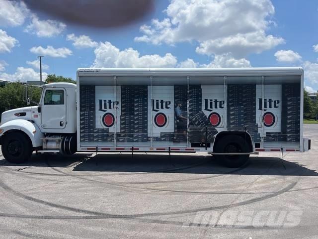 Peterbilt 337 Camiões de entrega de bebidas