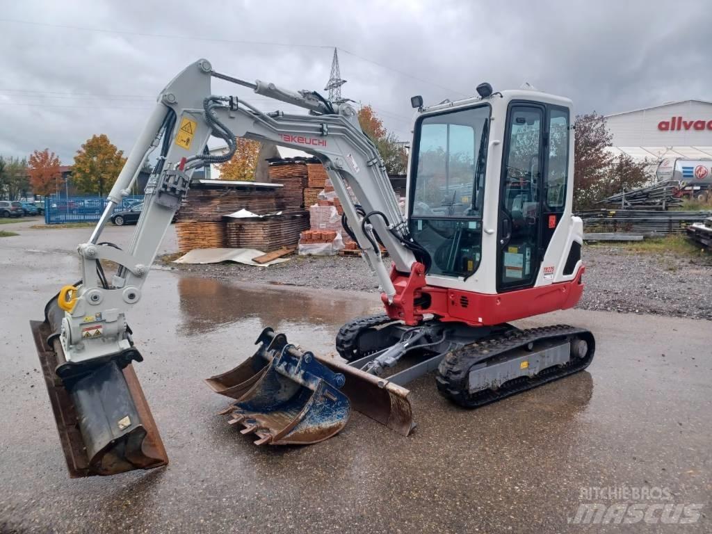 Takeuchi TB 225 Miniescavadeiras