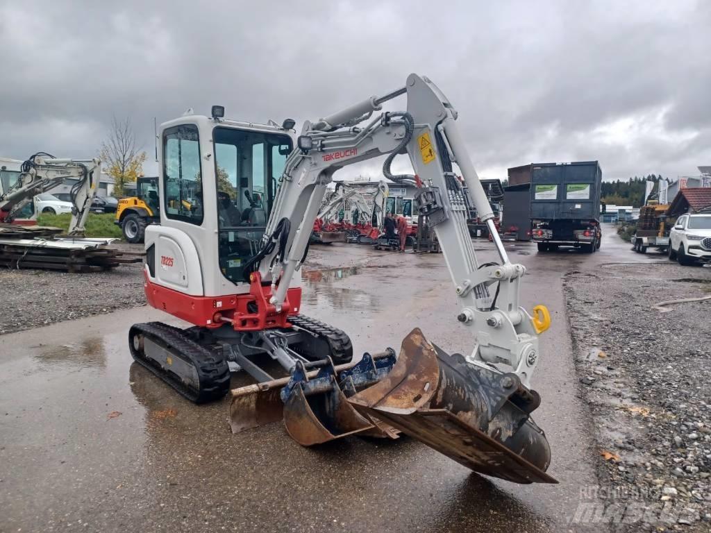 Takeuchi TB 225 Miniescavadeiras