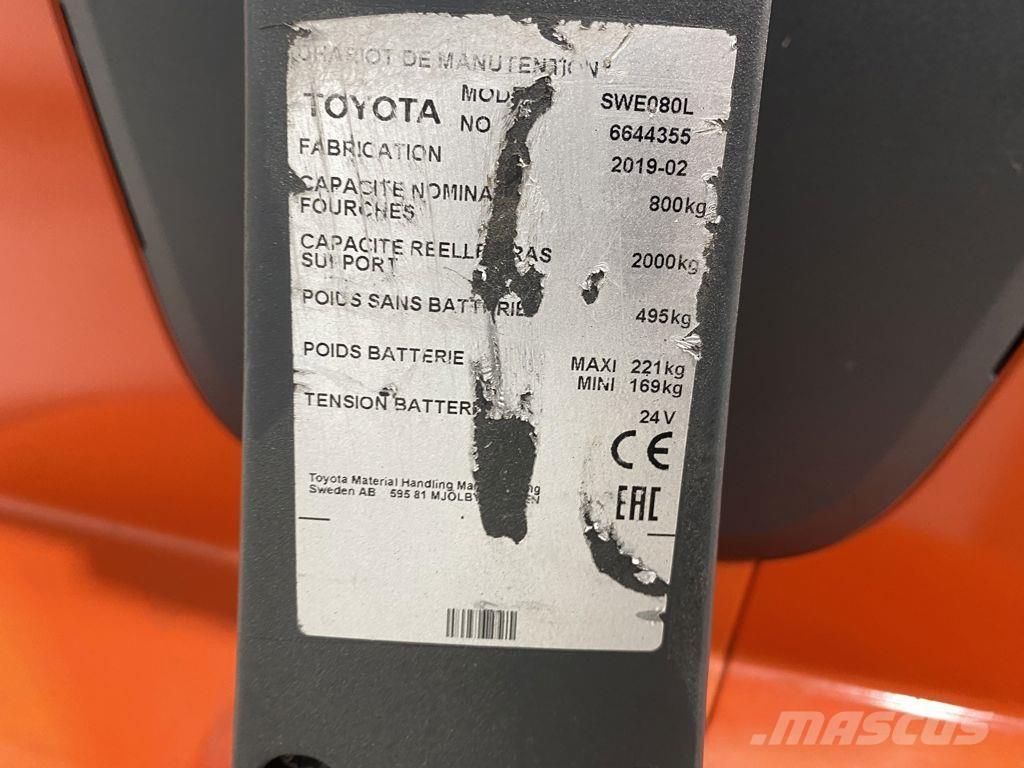 Toyota SWE080L Empilhador para operador externo