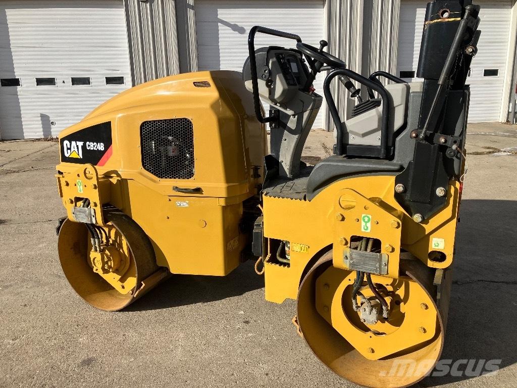 CAT CB 24 B Cilindros Compactadores tandem